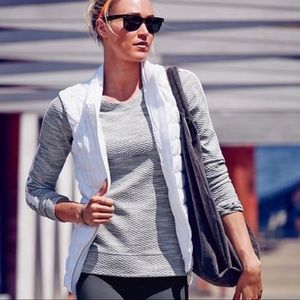 ATHLETA Snowscape Quilted Crewneck Pullover Top